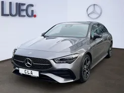 Grau Gebraucht 2025 Mercedes CLA200 Shooting Brake AMG Kombi | 39.970 € (Teuer)