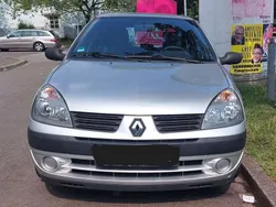 Silber Gebraucht 2005 Renault Clio II Campus Limousine | 1.499 € (Fairer Preis)