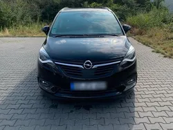 Schwarz Gebraucht 2017 Opel Zafira Van / Kleinbus | 14.299 € (Fairer Preis)