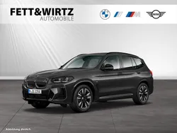 Grau Gebraucht 2023 BMW iX3 Sport Line SUV | 42.800 € (Superpreis)