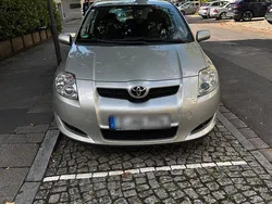 Silber Gebraucht 2009 Toyota Auris Kleinwagen | 5.695 €