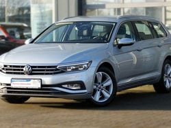 Silber Gebraucht 2020 VW Passat Elegance Kombi | 19.900 € (Teuer)