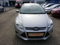 Silber Gebraucht 2012 Ford Focus Trend Kombi | 3.575 € (Guter Preis)