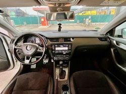 Weiß Gebraucht 2016 Skoda Octavia Kombi | 8.700 € (Fairer Preis)