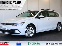 Weiß Gebraucht 2023 VW Golf VIII Life Limousine | 21.489 € (Superpreis)