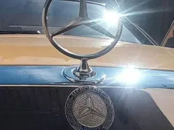 Gelb Gebraucht 1983 Mercedes 190 Limousine | 9.100 €