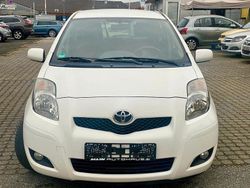 Weiß Gebraucht 2010 Toyota Yaris Life Limousine | 4.400 € (Fairer Preis)