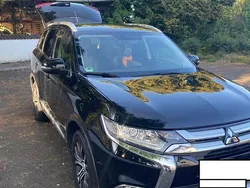 Schwarz Gebraucht 2016 Mitsubishi Outlander Plus SUV | 13.000 € (Guter Preis)