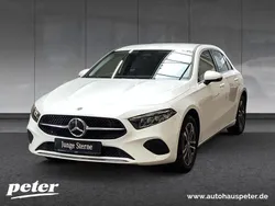 Unilack polarweiß Gebraucht 2023 Mercedes A250 Advanced Limousine | 28.690 € (Guter Preis)