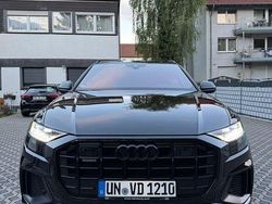 Schwarz Gebraucht 2019 Audi Q8 Ambiente SUV | 61.000 € (Etwas zu teuer)