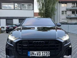 Schwarz Gebraucht 2019 Audi Q8 Ambiente SUV | 61.000 € (Etwas zu teuer)