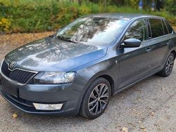 Grau Gebraucht 2015 Skoda Rapid Kleinwagen | 6.500 € (Fairer Preis)