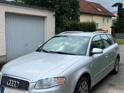 Grau Gebraucht 2005 Audi A4 Kombi | 1.990 € (Fairer Preis)