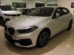 Weiß Gebraucht 2023 BMW 118 Sport Line Kleinwagen | 23.350 € (Fairer Preis)