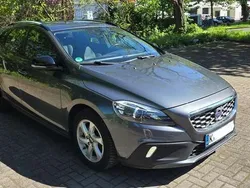 Grau Gebraucht 2013 Volvo V40 CC Momentum Kombi | 11.600 € (Fairer Preis)