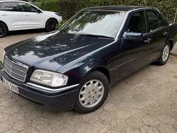 Blau Gebraucht 1996 Mercedes 220 Limousine | 2.350 €