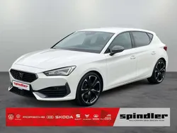 "candy" weiss Gebraucht 2023 Cupra Leon VZ Limousine | 30.980 € (Fairer Preis)