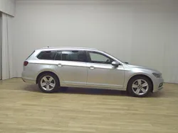 Silber Gebraucht 2020 VW Passat Elegance Kombi | 20.480 € (Superpreis)