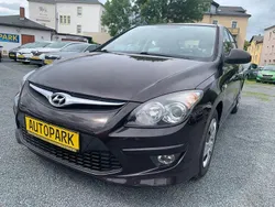 Braun Gebraucht 2010 Hyundai i30 Classic Limousine | 5.490 € (Teuer)