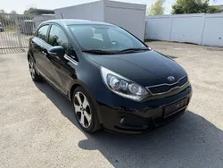 Schwarz Gebraucht 2014 Kia Rio Platinum Edition Limousine | 5.650 € (Fairer Preis)