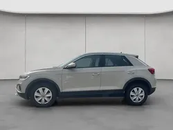 Grau Gebraucht 2024 VW T-Roc Basis SUV | 21.380 € (Superpreis)