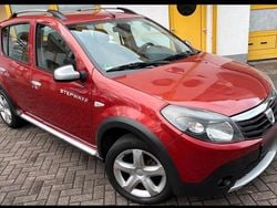 Rot Gebraucht 2011 Dacia Sandero Stepway Kleinwagen | 3.450 € (Fairer Preis)