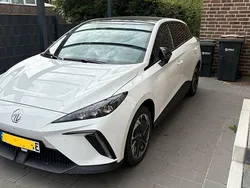 Weiß Gebraucht 2023 MG MG4 EV Luxury Kleinwagen | 21.499 € (Guter Preis)