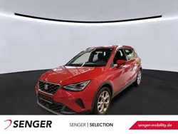 Pure rot Gebraucht 2023 Seat Arona FR SUV | 19.890 € (Fairer Preis)