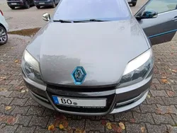 Grau Gebraucht 2015 Renault Laguna III LIMITED Kombi | 5.700 € (Fairer Preis)
