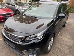Schwarz Gebraucht 2017 Peugeot 5008 Active Van / Kleinbus | 9.950 € (Superpreis)