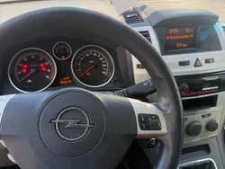 Silber Gebraucht 2008 Opel Zafira Van / Kleinbus | 2.499 €