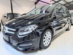 Schwarz Gebraucht 2015 Mercedes B180 Van / Kleinbus | 12.990 € (Fairer Preis)