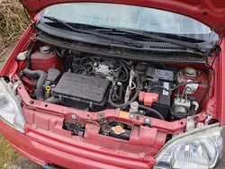 Rot Gebraucht 2006 Daihatsu Cuore Plus Kleinwagen | 900 € (Guter Preis)