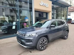 Grau grigio moda (graphite grey metal metallic Gebraucht 2022 Jeep Compass Limited SUV | 23.990 € (Fairer Preis)