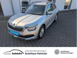 Brilliantsilber metallic Gebraucht 2023 Skoda Kamiq Ambition SUV | 19.430 € (Guter Preis)