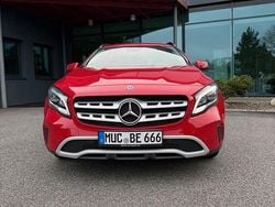 Rot Gebraucht 2019 Mercedes GLA180 Business SUV | 18.900 € (Fairer Preis)