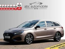 Silky bronze metallic Gebraucht 2022 Hyundai i30 Kombi | 18.990 € (Fairer Preis)