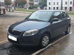 Grau Gebraucht 2009 Skoda Fabia Kleinwagen | 2.500 € (Fairer Preis)