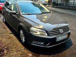Grau Gebraucht 2013 VW Passat Kombi | 5.199 € (Superpreis)