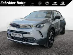 Grau / quarz grau Gebraucht 2022 Opel Mokka Elegance SUV | 17.850 € (Fairer Preis)