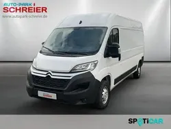 Weiss icy Gebraucht 2024 Citroën Jumper Van / Kleinbus | 33.992 € (Teuer)