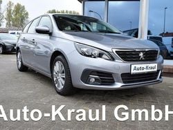 Grau Gebraucht 2021 Peugeot 308 SW Active Kombi | 14.949 € (Guter Preis)