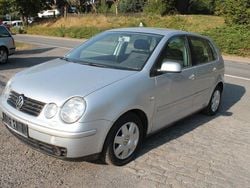 Silber Gebraucht 2002 VW Polo Highline Kleinwagen | 1.190 € (Fairer Preis)