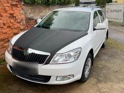 Weiß Gebraucht 2009 Skoda Octavia Kombi | 3.690 € (Fairer Preis)