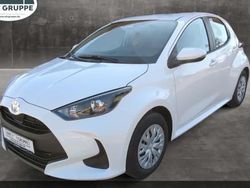Weiß Neu 2025 Toyota Yaris Hybrid Business Edition Limousine | 25.490 € (Fairer Preis)