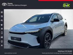 Platinumweiß perleffekt (weiß) Gebraucht 2025 Toyota bZ4X SUV | 39.990 € (Fairer Preis)