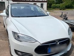 Gebraucht 2014 Tesla Model S Limousine | 20.800 € (Etwas zu teuer)