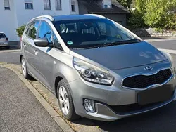 Grau Gebraucht 2014 Kia Carens Edition 7 Van / Kleinbus | 6.500 € (Fairer Preis)