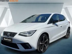 Weiß Gebraucht 2022 Seat Ibiza FR Limousine | 20.370 € (Guter Preis)