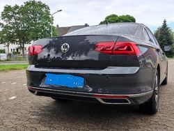 Grau Gebraucht 2020 VW Passat Elegance Limousine | 22.999 € (Fairer Preis)